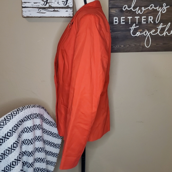 Calvin Klein Red Suit Jacket Size 12 Form Fitting. - Picture 5 of 16